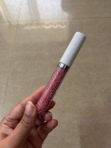 Beauty Bay lip gloss shade Petal