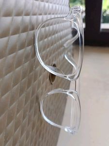 White Transparent Chasma