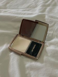 HOURGLASS COMPACT