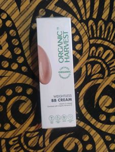 Organic Harvest Weightless BB Cream