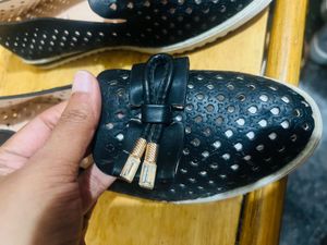 Corsica Black Flats - Size 7