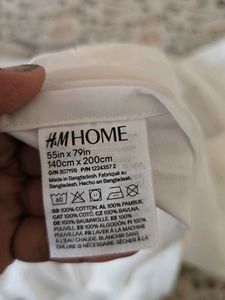 🔻PRICE DROP - H&amp;M HOME Fitted Queen Bedsheet