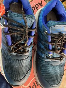 Sports Shoes