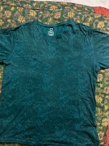 Urbano Fashion Tee - Large
