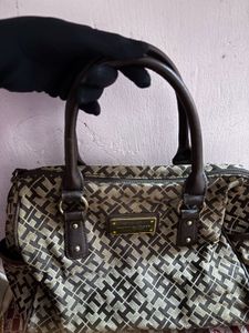 Tommy Hilfiger monogram handbag in brown and tan