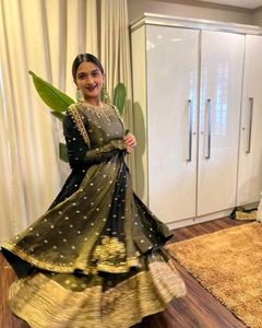 New Standard Beautiful Pakistani Dress Inpoted Dre