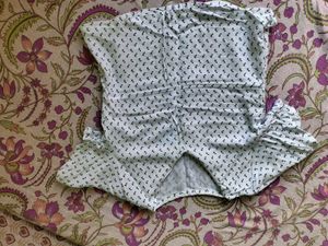 Patterned V-Neck Top