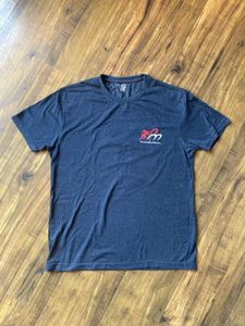 Men’s T-shirt (Size 40)