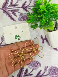Floral Wire Earrings