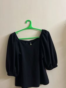 Tokyo Talkies black Sweetheart Neck Top