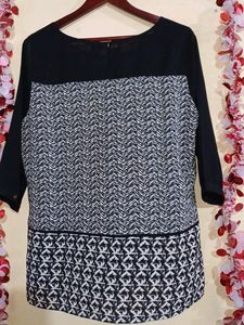 Flawless Black &amp; White Top