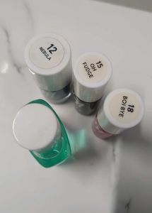 Combo of nail paint and remover 💅