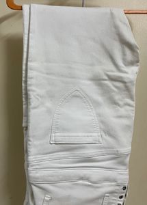 White High-Waisted Jeans