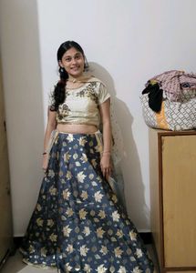 Elegant Party &amp; Wedding-Ready Lehenga for Sale!