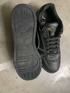 Puma Black Sneaker