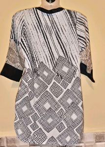 Size M/L 🎁Buy 2 Get 1 Free🎁Patterned Top