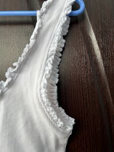 Zara White Simple Top