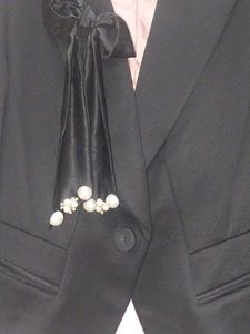 Elegant Black Blazer with Embellishment