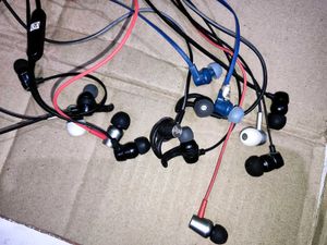 Lot Of Branded Blutooth Nackband