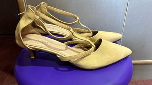 Women Beige Kitten Heels