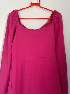 Tokyo talkies branded New top
