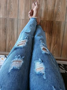 Trendy High Rise Distress Straight Leg Jeans