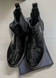 Black Chelsea Boots