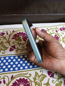 Used Smartphone - Stay Connected