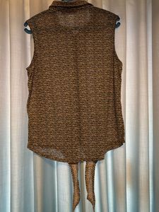 Vintage-Inspired Top: With A Tie Front Detail