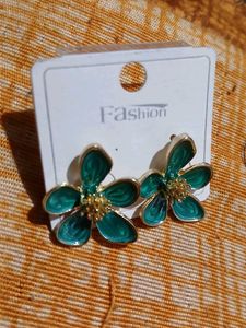 Green Flower Earrings (Anti Tarnish)