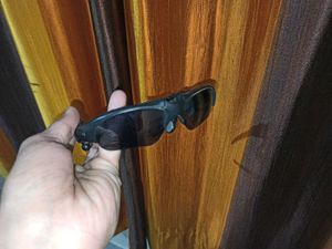 headphones sunglasses