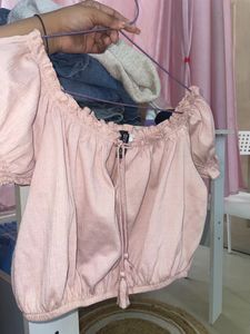 Offshoulder Top