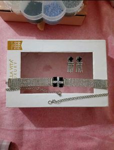 Necklace &amp; Earring Set