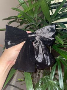 High Quality Velvet Bow Clip