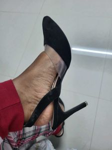 Sleek Black Heels By Ginger.