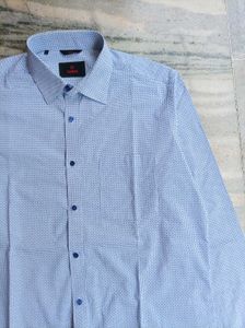 Elegant Patterned Shirt