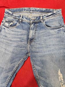 Guess Men’s Jeans – Size 32 | Light Blue Wash