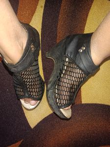 Black broad heel