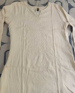Elegant Embroidered Kurti