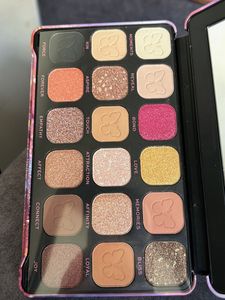 Maliao Butterfly Dance Eyeshadow Palette