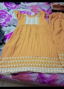 Nayra Cut Suit