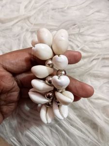 Shell Beaded Bracelet