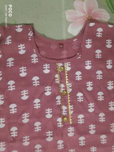 Women Maroon Kurti....