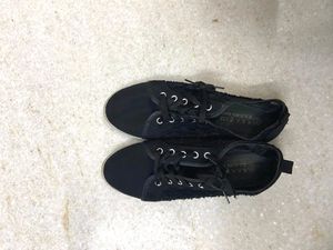 Netted Lace Black Shoes