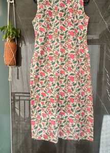 Floral Print Sleeveless Kurti
