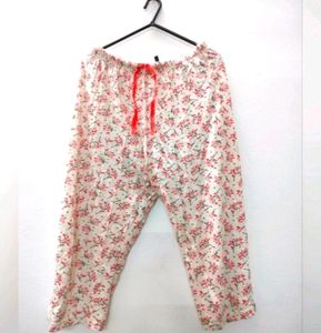 Pantaloons Cotton Capri