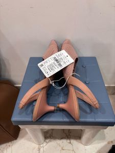 🆕 “Luna blu” Blush Pink Knitted Heel