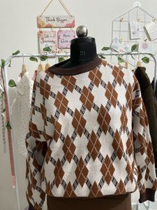 Argyle Pattern Knit Sweater