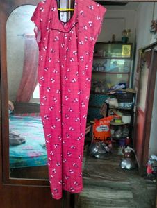 Floral Print Nightsuit free Sizes.good condition.