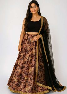 Floral Lehenga Choli with Dupatta🖤!